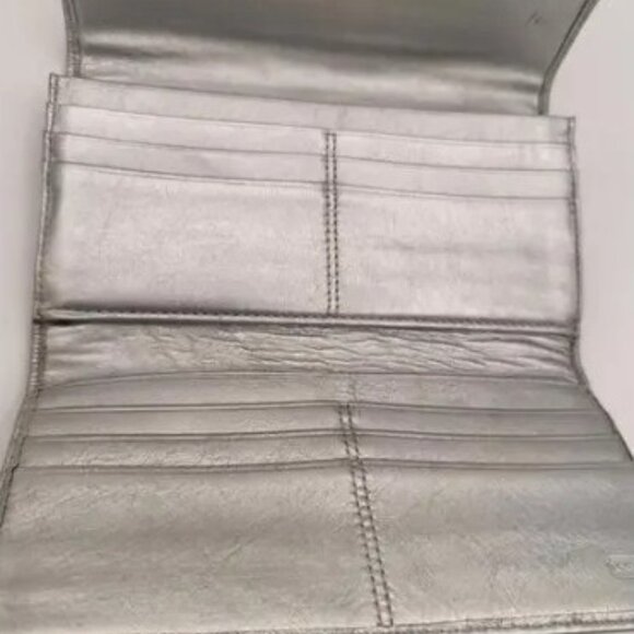 GUC Coach Silver Metallic Bi-Fold Wallet - Picture 8 of 8